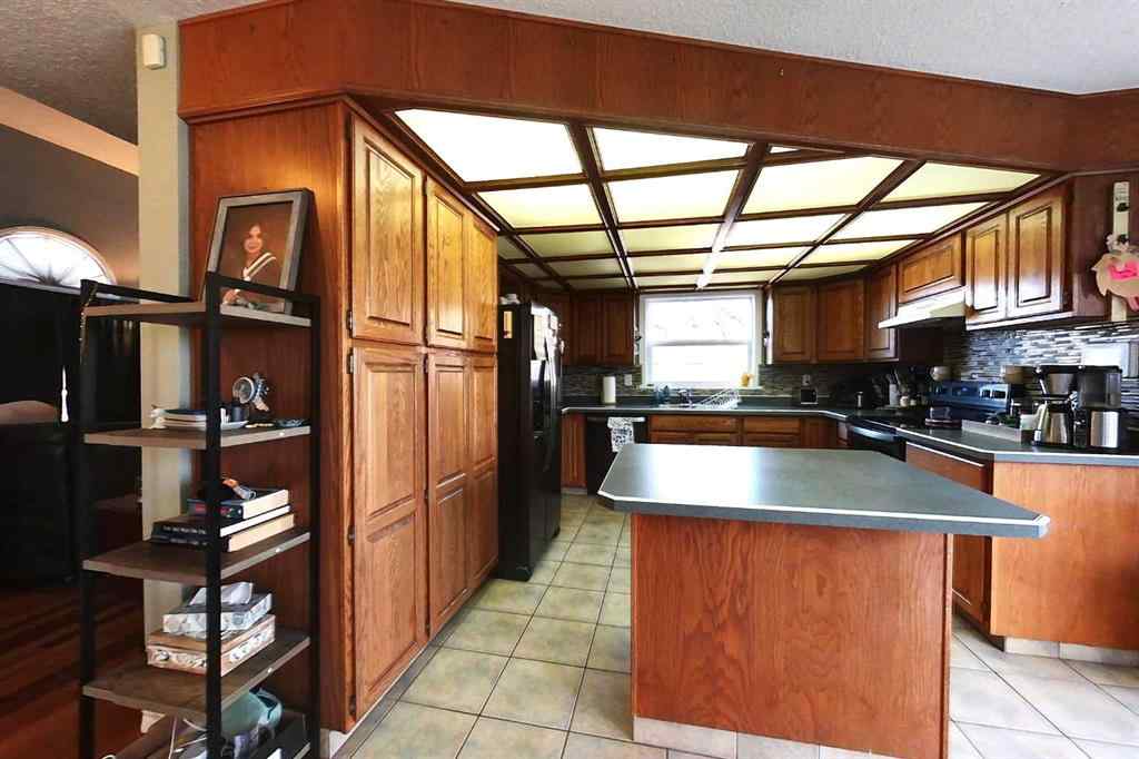 MLS® A2264685 - 600 10 Avenue SE in NONE Slave Lake, Residential