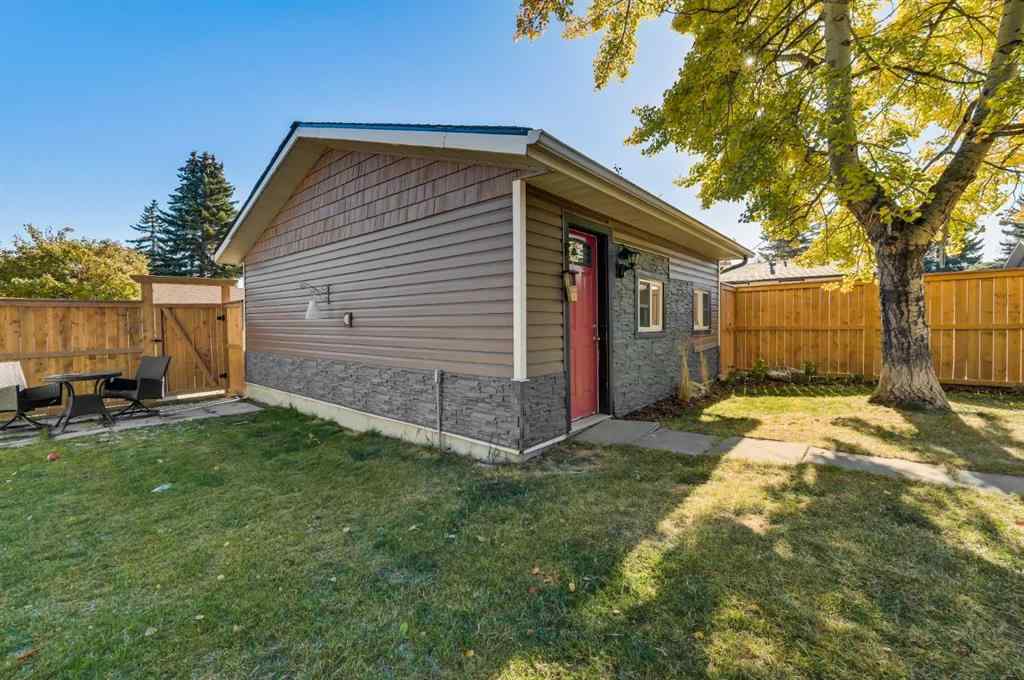MLS® A2264693 - 828 Queensland Drive SE in Queensland Calgary, Residential