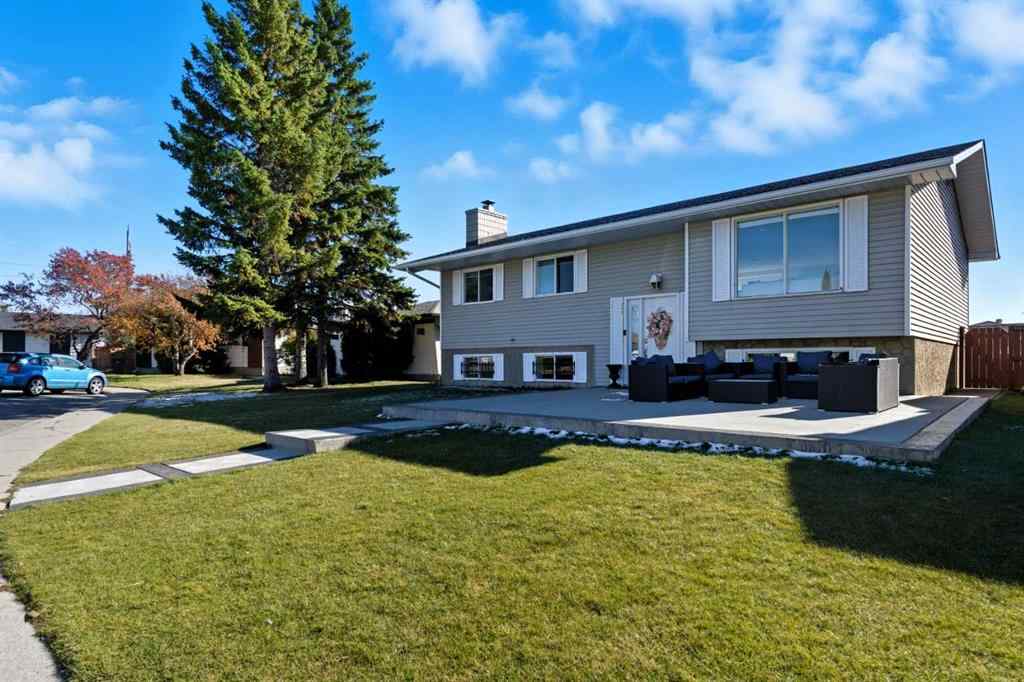 MLS® A2264712 - 211 Pinetree Place NE in Pineridge Calgary, Residential