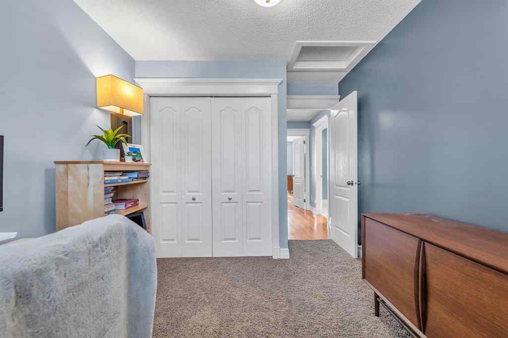MLS® A2264722 - 202 30 Avenue NW in Tuxedo Park Calgary, Residential