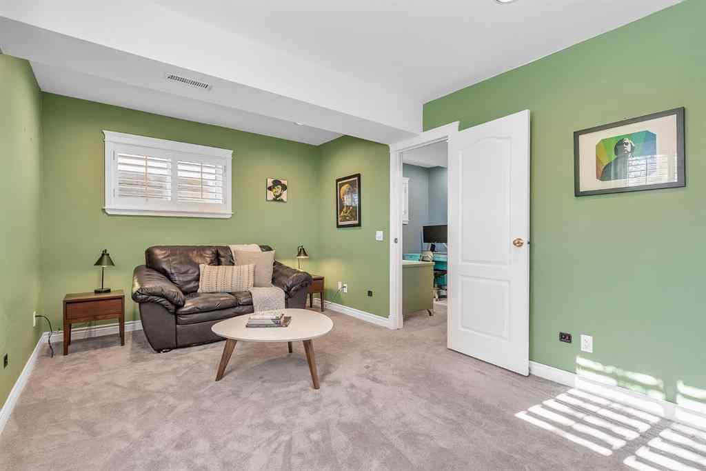 MLS® A2264722 - 202 30 Avenue NW in Tuxedo Park Calgary, Residential