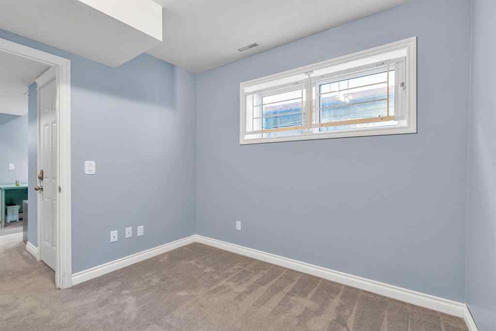 MLS® A2264722 - 202 30 Avenue NW in Tuxedo Park Calgary, Residential