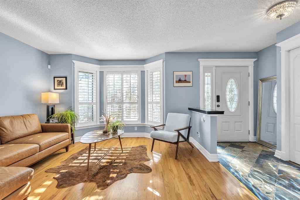 MLS® A2264722 - 202 30 Avenue NW in Tuxedo Park Calgary, Residential