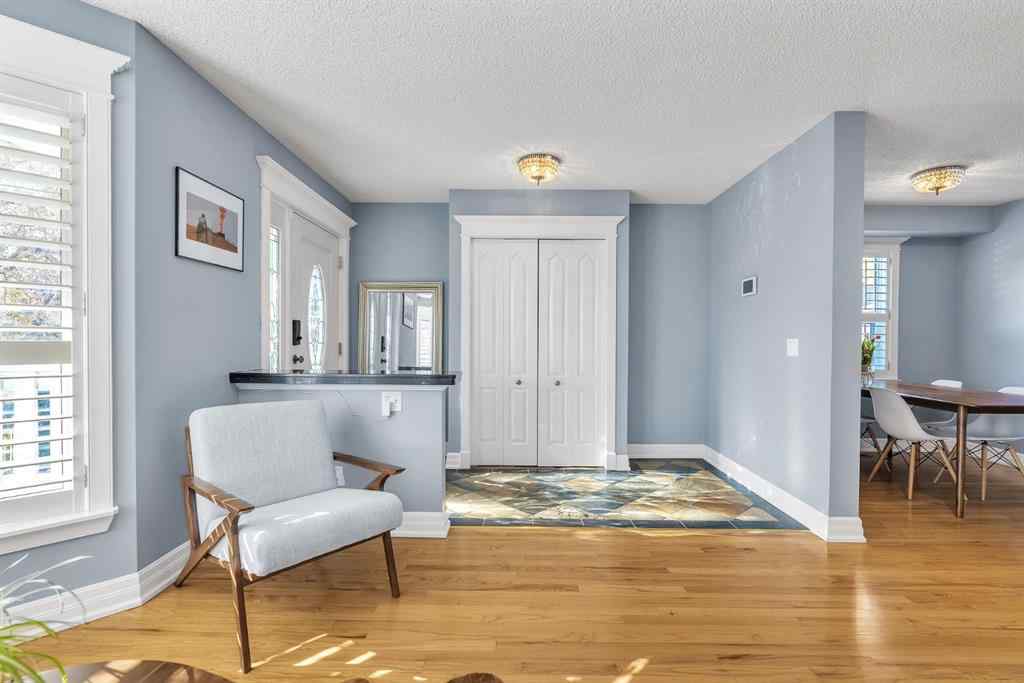 MLS® A2264722 - 202 30 Avenue NW in Tuxedo Park Calgary, Residential