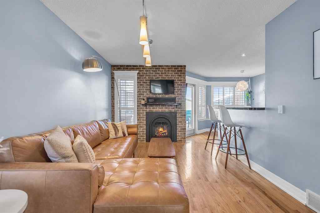 MLS® A2264722 - 202 30 Avenue NW in Tuxedo Park Calgary, Residential