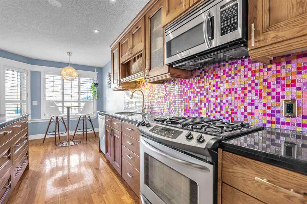 MLS® A2264722 - 202 30 Avenue NW in Tuxedo Park Calgary, Residential