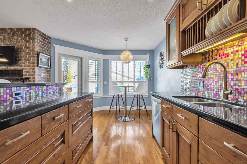 MLS® A2264722 - 202 30 Avenue NW in Tuxedo Park Calgary, Residential