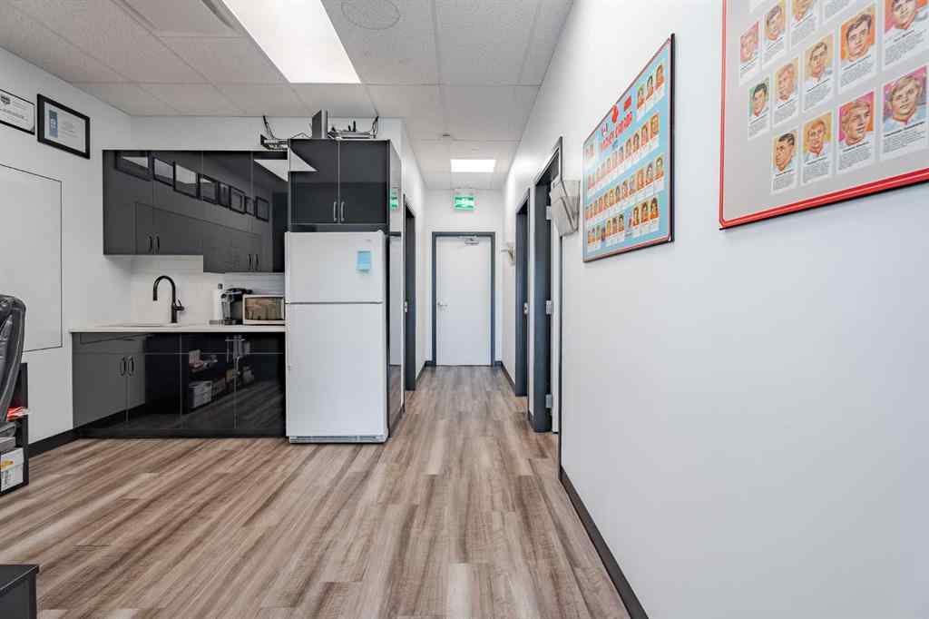 MLS® A2264726 - Unit #3121 2920 Kingsview Boulevard SE in Kingsview Industrial Park Airdrie, Commercial