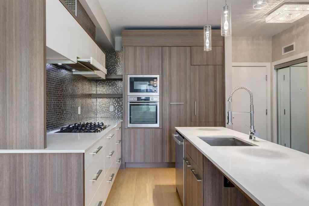 MLS® A2264728 - Unit #205 119 19 Street NW in West Hillhurst Calgary, Residential