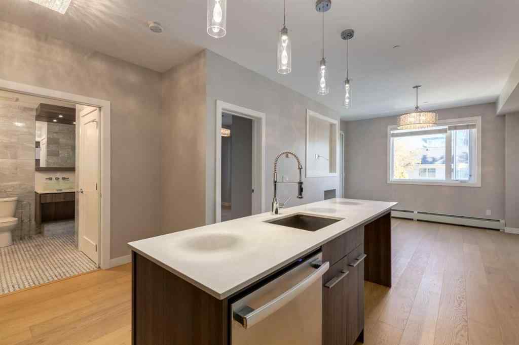 MLS® A2264728 - Unit #205 119 19 Street NW in West Hillhurst Calgary, Residential