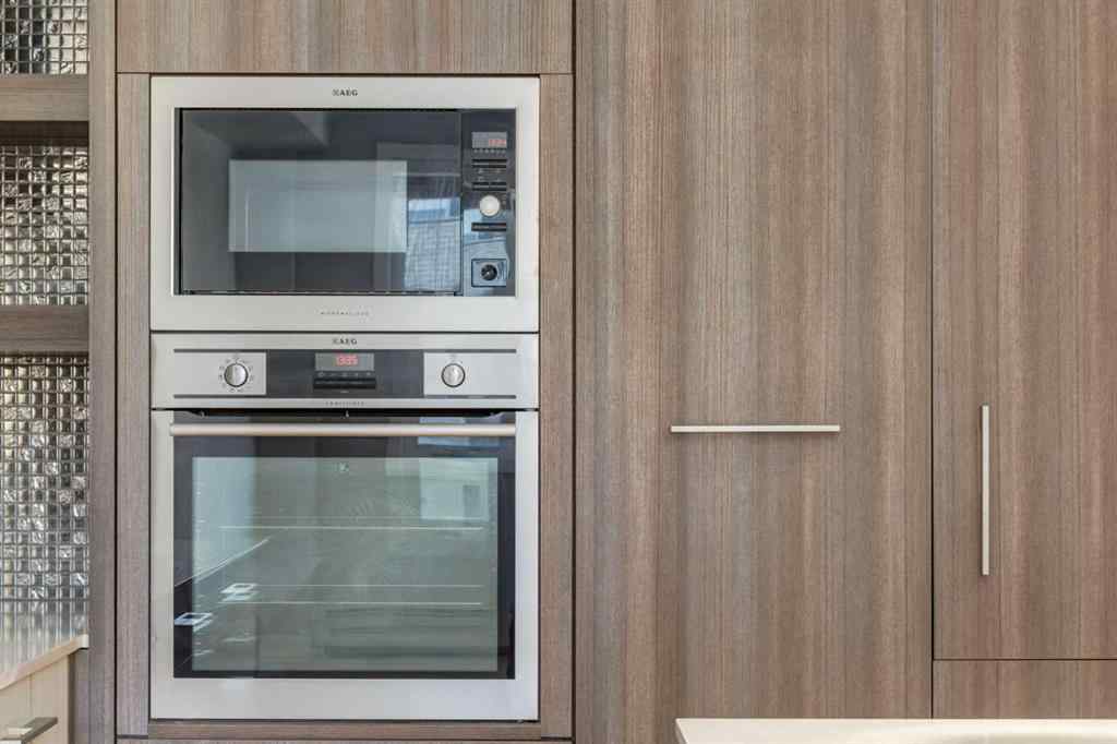 MLS® A2264728 - Unit #205 119 19 Street NW in West Hillhurst Calgary, Residential