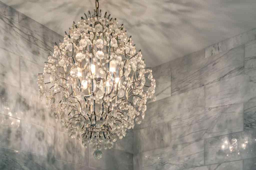 MLS® A2264728 - Unit #205 119 19 Street NW in West Hillhurst Calgary, Residential