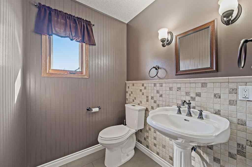 MLS® A2264731 - 322050 20 Street E in NONE Rural Foothills County, Residential