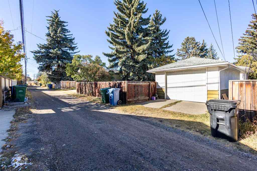 MLS® A2264740 - 3519 34 Avenue SW in Rutland Park Calgary, Residential