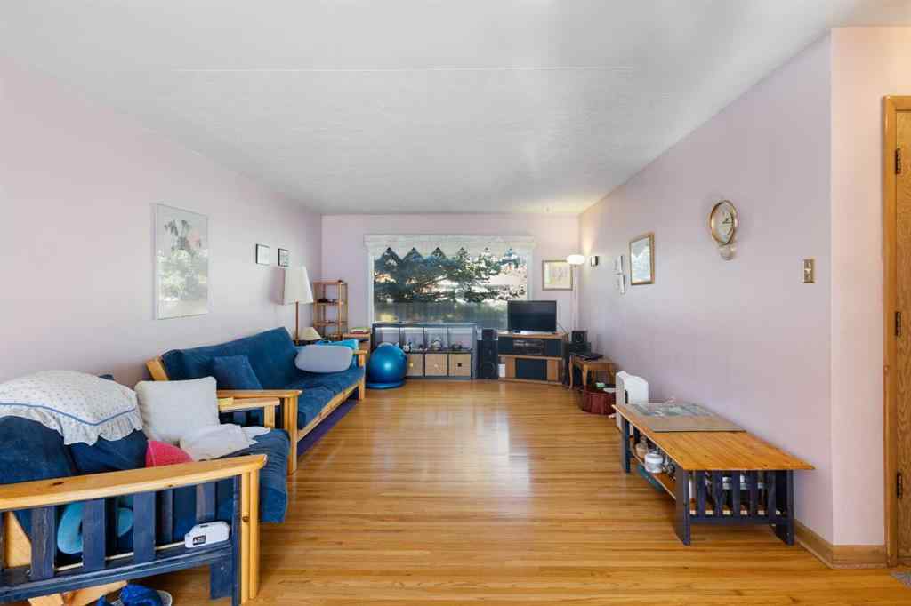 MLS® A2264740 - 3519 34 Avenue SW in Rutland Park Calgary, Residential