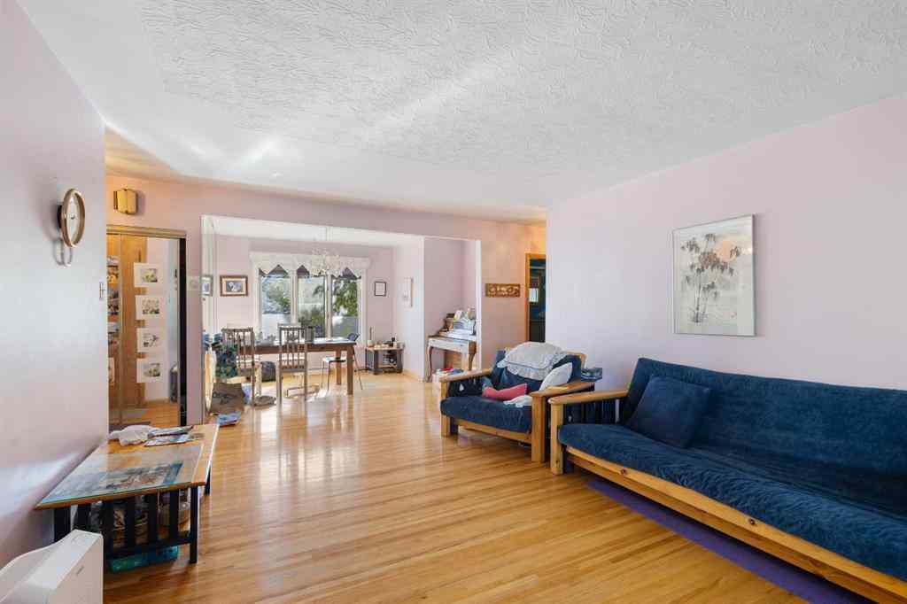 MLS® A2264740 - 3519 34 Avenue SW in Rutland Park Calgary, Residential