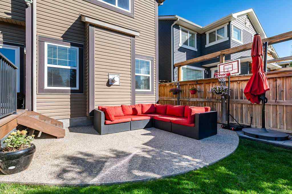 MLS® A2264743 - 29 Cougar Ridge Close SW in Cougar Ridge Calgary, Residential