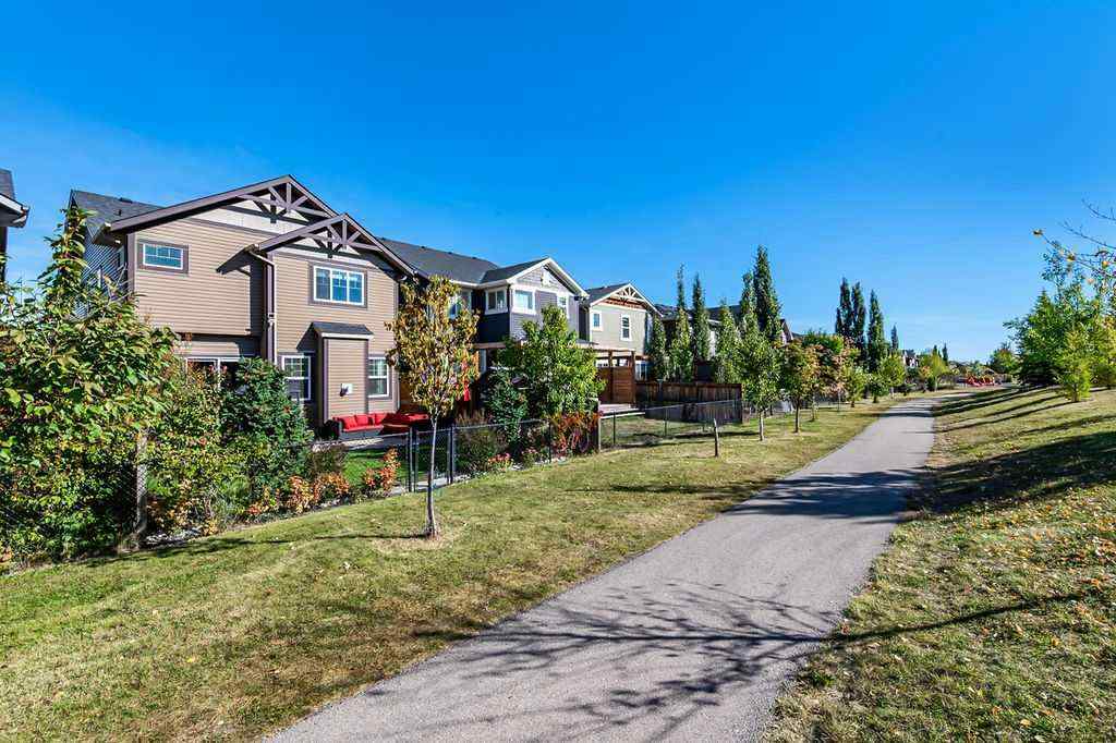 MLS® A2264743 - 29 Cougar Ridge Close SW in Cougar Ridge Calgary, Residential