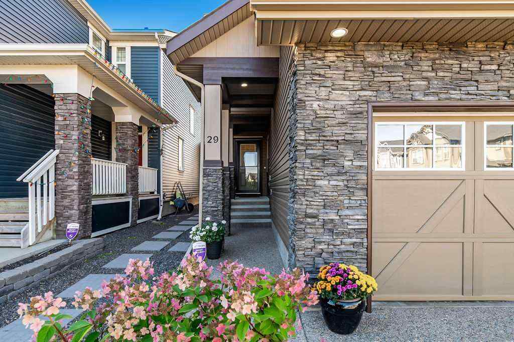 MLS® A2264743 - 29 Cougar Ridge Close SW in Cougar Ridge Calgary, Residential