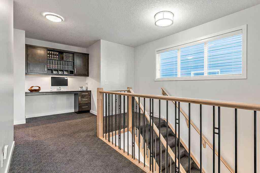 MLS® A2264743 - 29 Cougar Ridge Close SW in Cougar Ridge Calgary, Residential