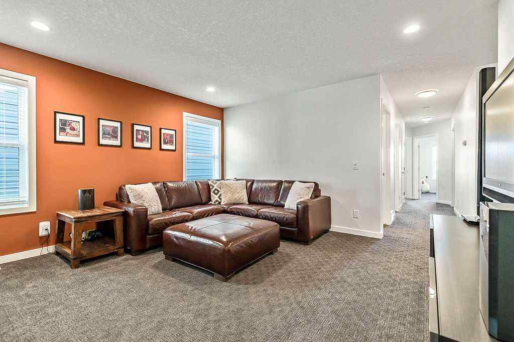 MLS® A2264743 - 29 Cougar Ridge Close SW in Cougar Ridge Calgary, Residential