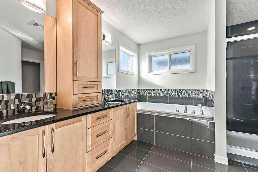 MLS® A2264743 - 29 Cougar Ridge Close SW in Cougar Ridge Calgary, Residential