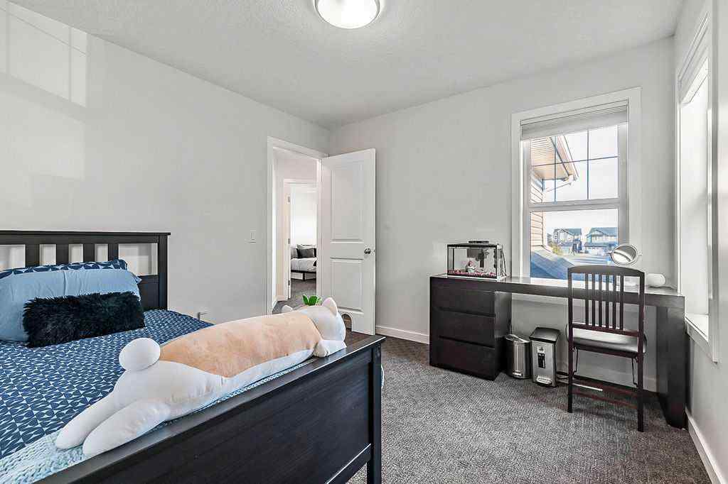 MLS® A2264743 - 29 Cougar Ridge Close SW in Cougar Ridge Calgary, Residential