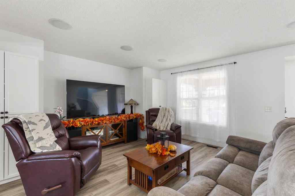 MLS® A2264745 - 2348 Reunion Rise NW in Reunion Airdrie, Residential