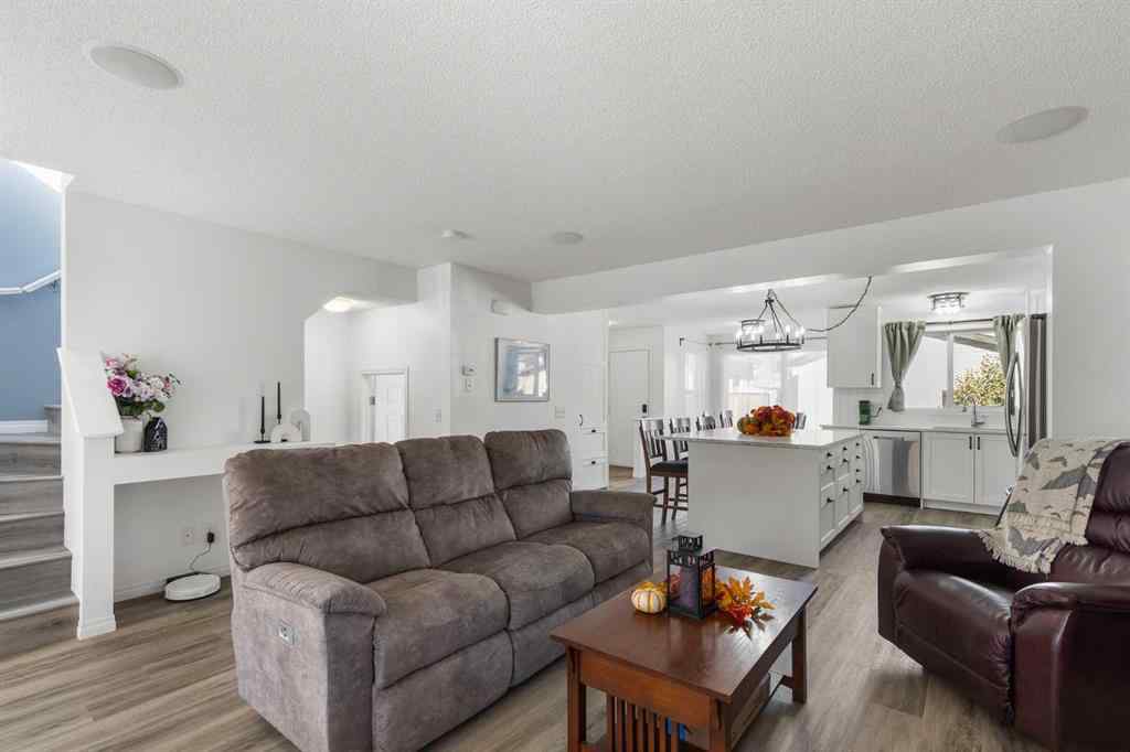 MLS® A2264745 - 2348 Reunion Rise NW in Reunion Airdrie, Residential
