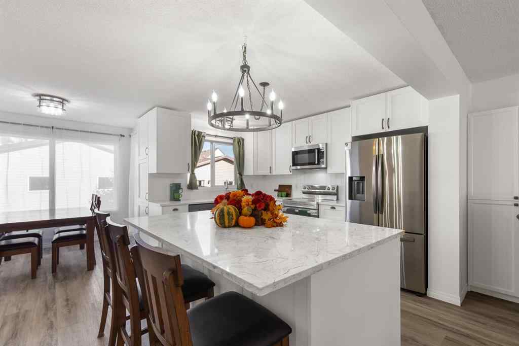 MLS® A2264745 - 2348 Reunion Rise NW in Reunion Airdrie, Residential