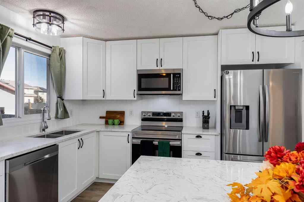 MLS® A2264745 - 2348 Reunion Rise NW in Reunion Airdrie, Residential