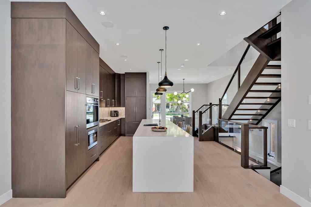 MLS® A2264759 - 617 19 Avenue NW in Mount Pleasant Calgary, Residential