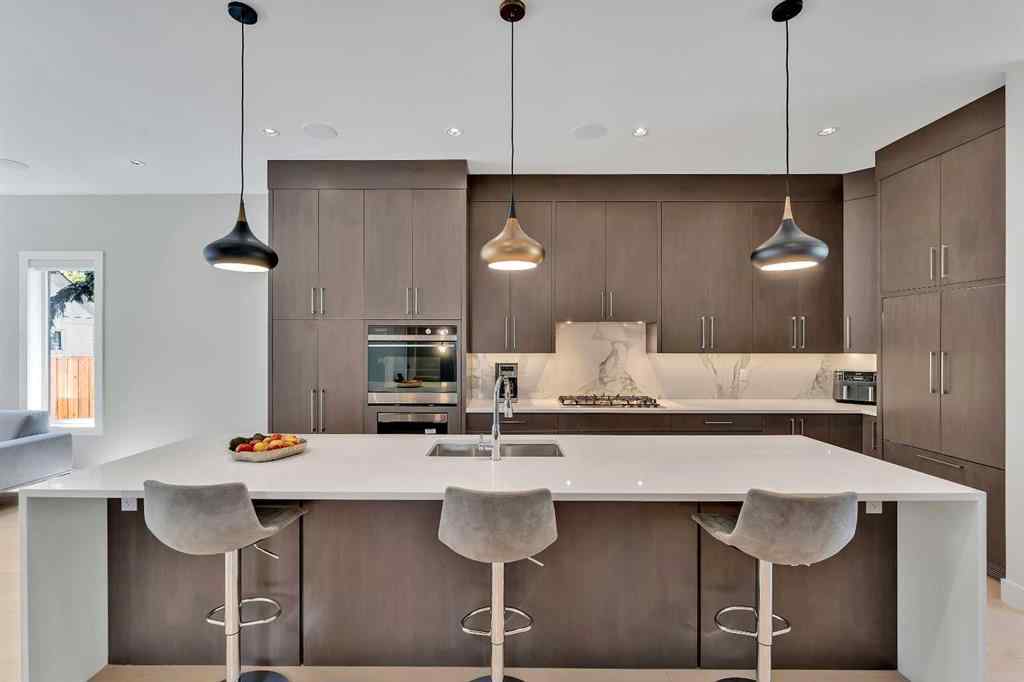 MLS® A2264759 - 617 19 Avenue NW in Mount Pleasant Calgary, Residential