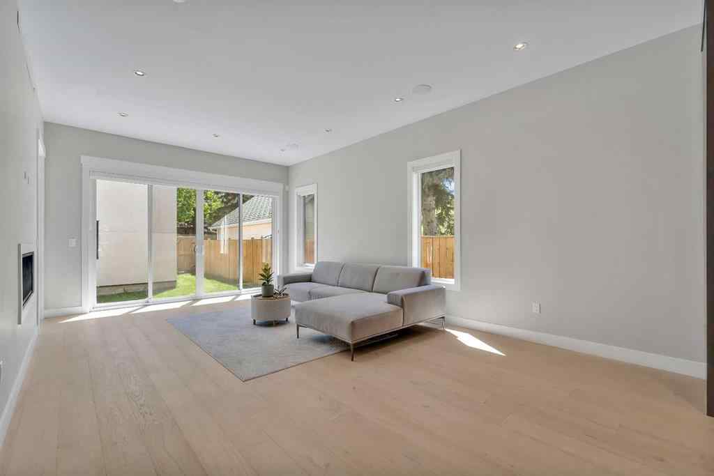 MLS® A2264759 - 617 19 Avenue NW in Mount Pleasant Calgary, Residential