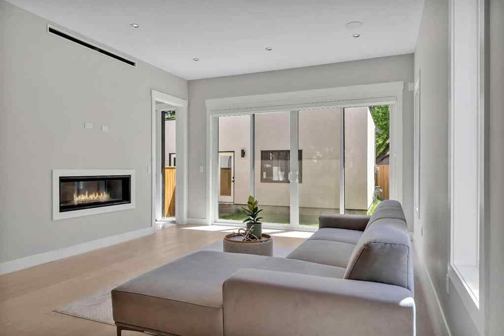 MLS® A2264759 - 617 19 Avenue NW in Mount Pleasant Calgary, Residential