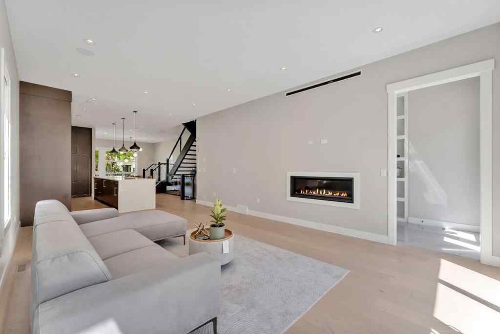 MLS® A2264759 - 617 19 Avenue NW in Mount Pleasant Calgary, Residential