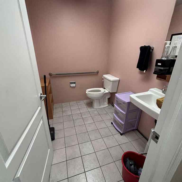 MLS® A2264774 - Unit #9 3295 Dunmore Road SE in Ross Glen Medicine Hat, Commercial