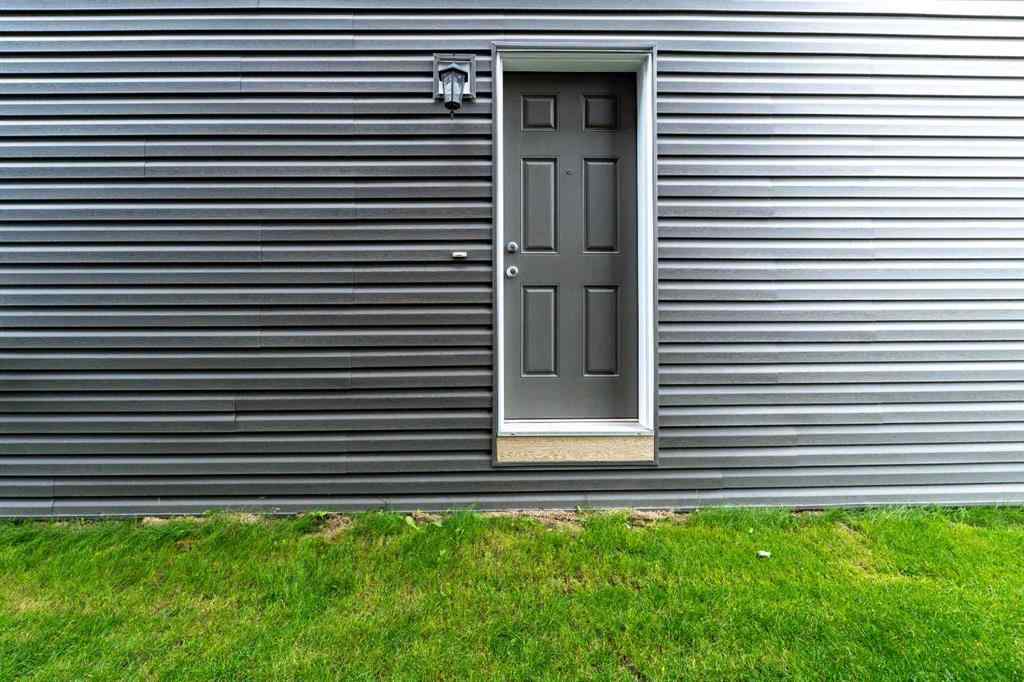 MLS® A2264790 - 117 Midtown Close SW in Midtown Airdrie, Residential