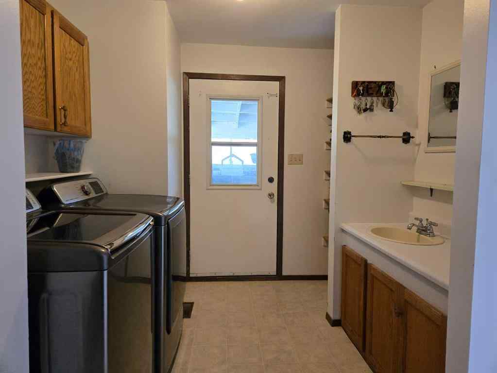 MLS® A2264792 - 3002 225 Street  in NONE Bellevue, Residential