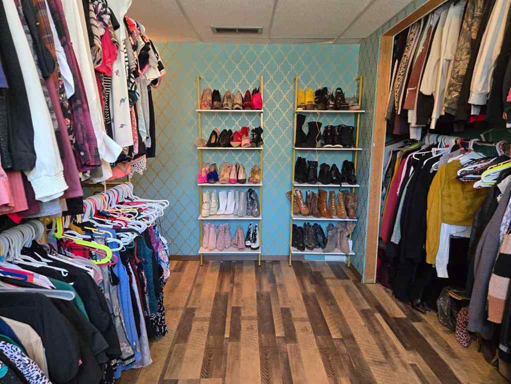 MLS® A2264792 - 3002 225 Street  in NONE Bellevue, Residential