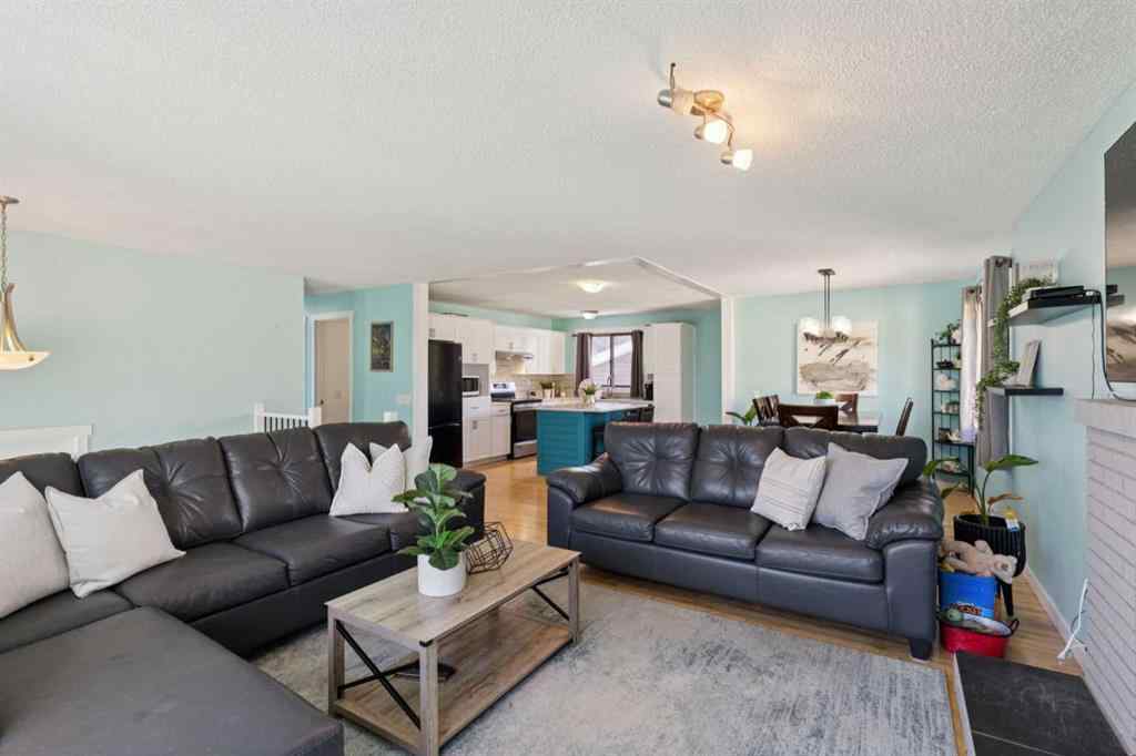 MLS® A2264793 - 14 Glenhill Crescent  in Glenbow Cochrane, Residential