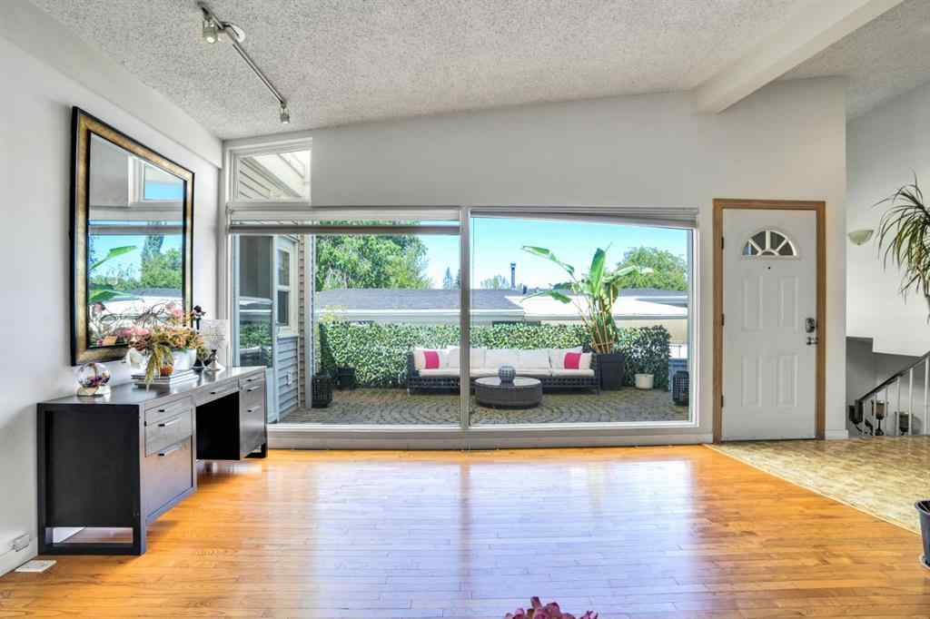 MLS® A2264794 - 116 Selkirk Drive SW in Southwood Calgary, Residential