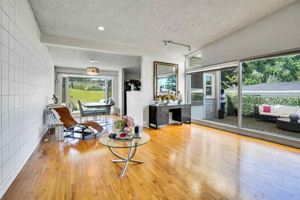 MLS® A2264794 - 116 Selkirk Drive SW in Southwood Calgary, Residential