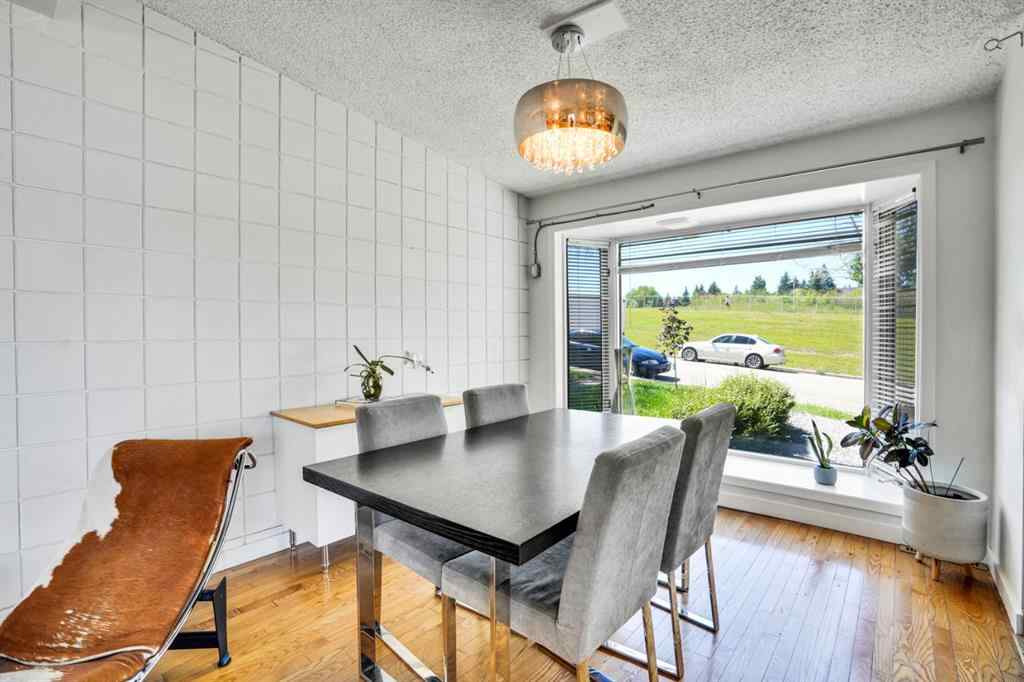 MLS® A2264794 - 116 Selkirk Drive SW in Southwood Calgary, Residential