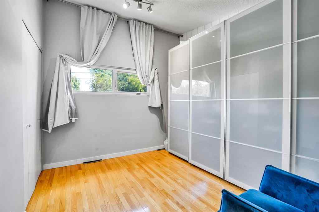 MLS® A2264794 - 116 Selkirk Drive SW in Southwood Calgary, Residential