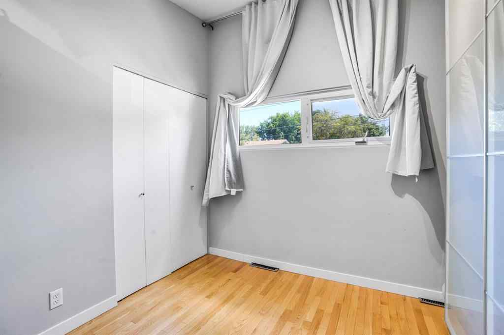 MLS® A2264794 - 116 Selkirk Drive SW in Southwood Calgary, Residential