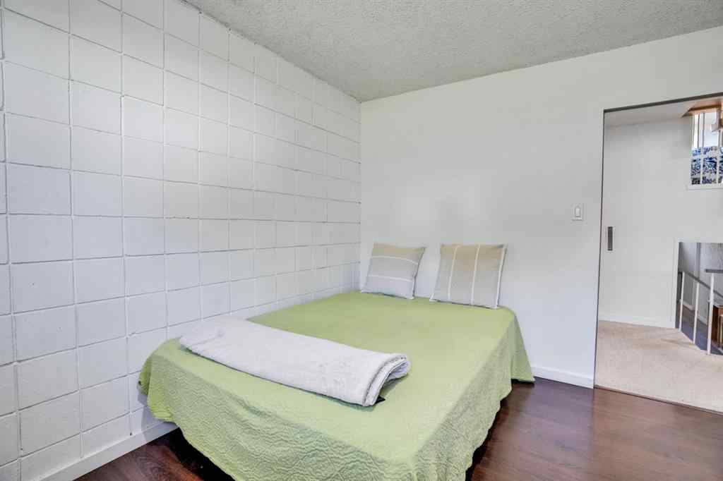 MLS® A2264794 - 116 Selkirk Drive SW in Southwood Calgary, Residential