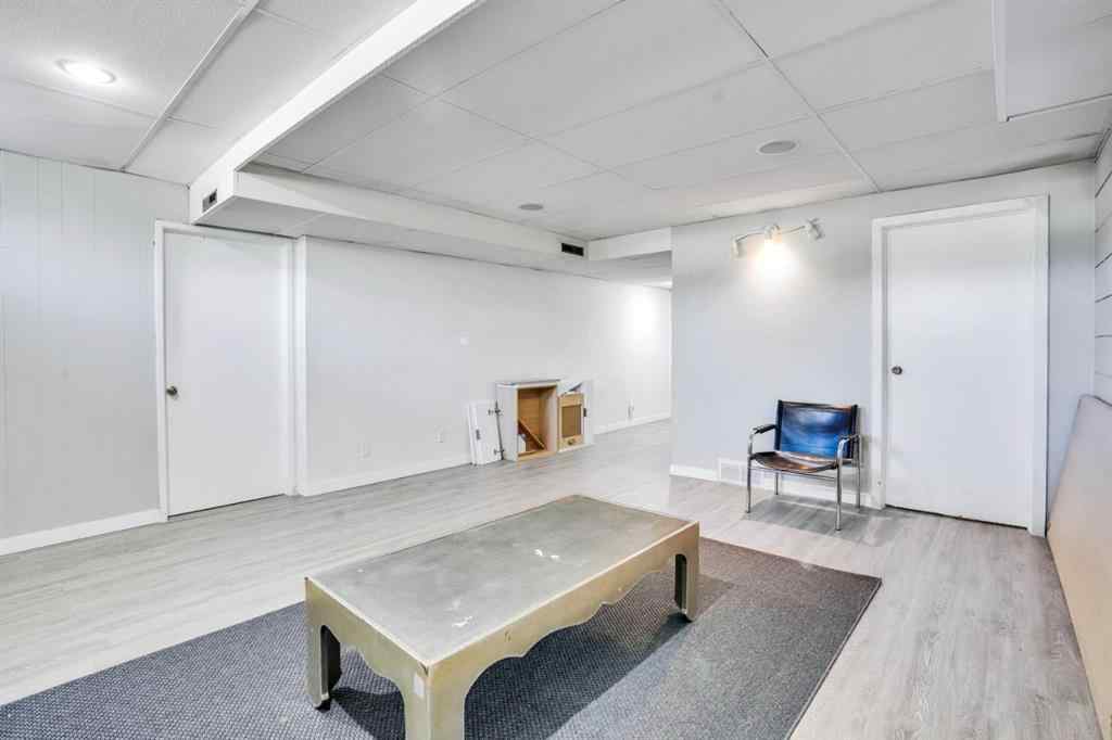 MLS® A2264794 - 116 Selkirk Drive SW in Southwood Calgary, Residential