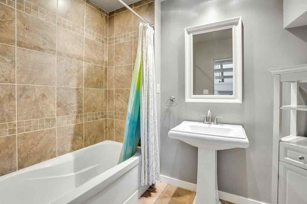 MLS® A2264794 - 116 Selkirk Drive SW in Southwood Calgary, Residential