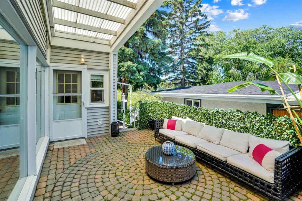 MLS® A2264794 - 116 Selkirk Drive SW in Southwood Calgary, Residential